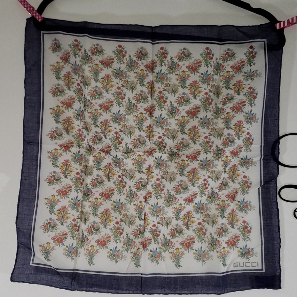 Vintage Gucci Scarf and original box- 265